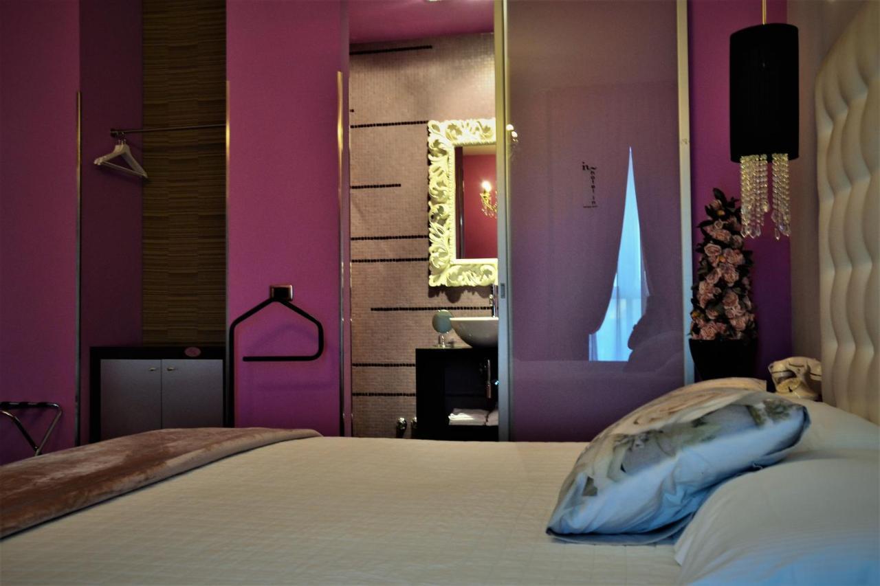 Hotel In - Lounge Room Cazzago  Exterior photo