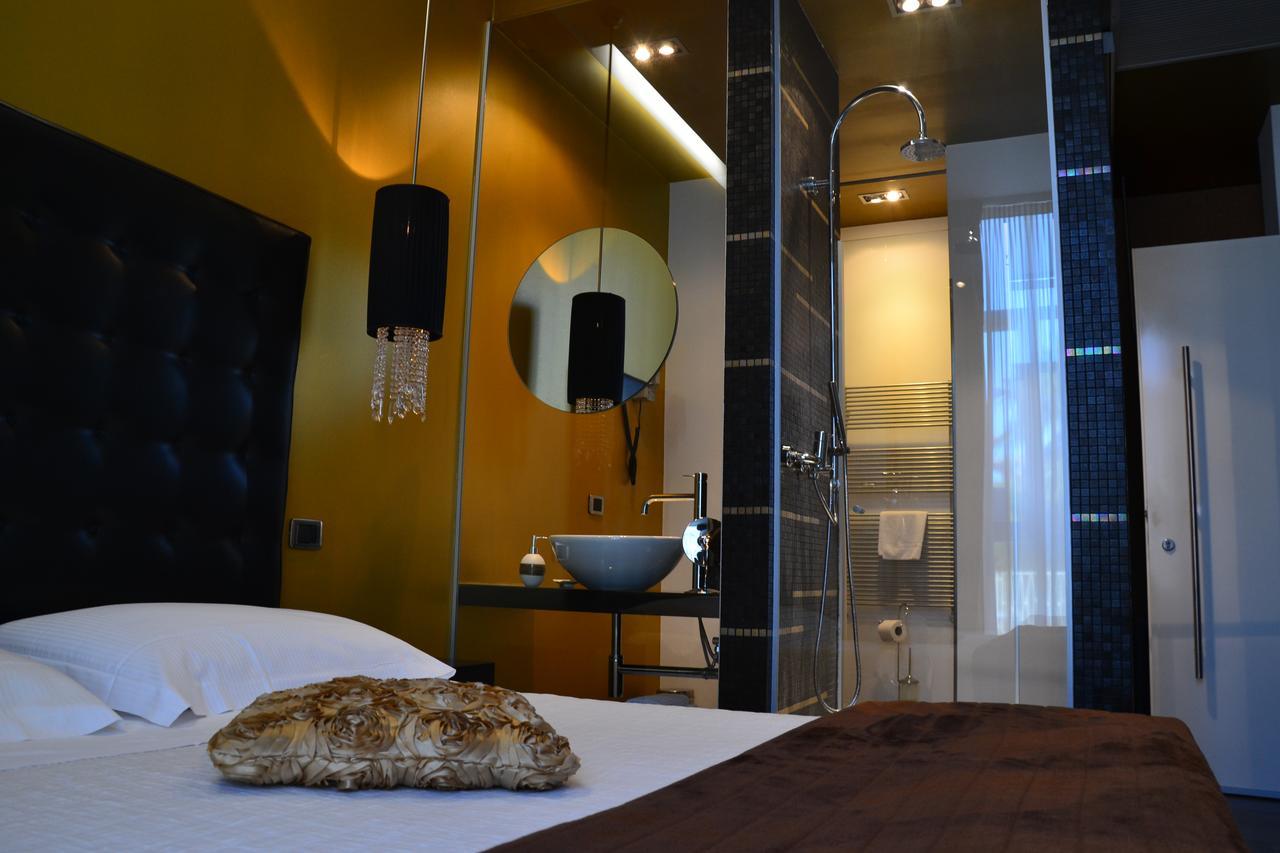 Hotel In - Lounge Room Cazzago  Exterior photo